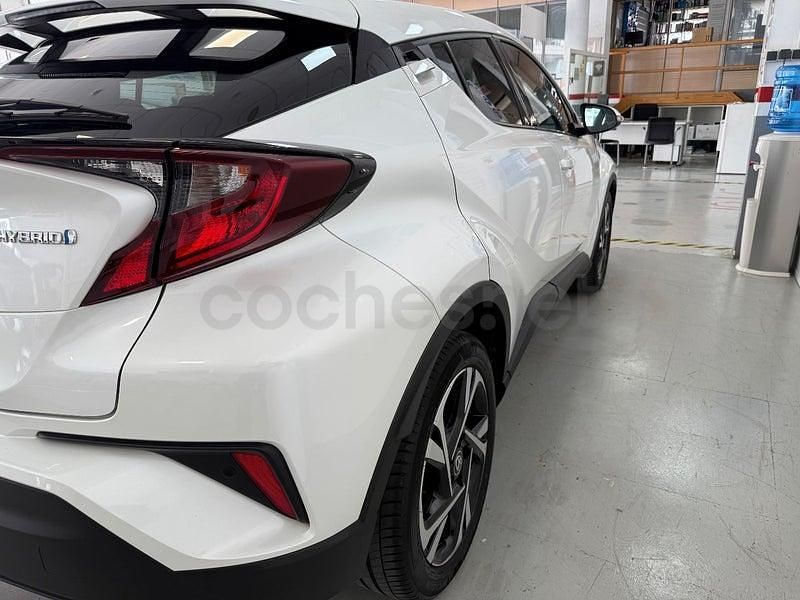 Usado Toyota C-HR Advance 122 CV (89 kW) 2022 Blanco SUV