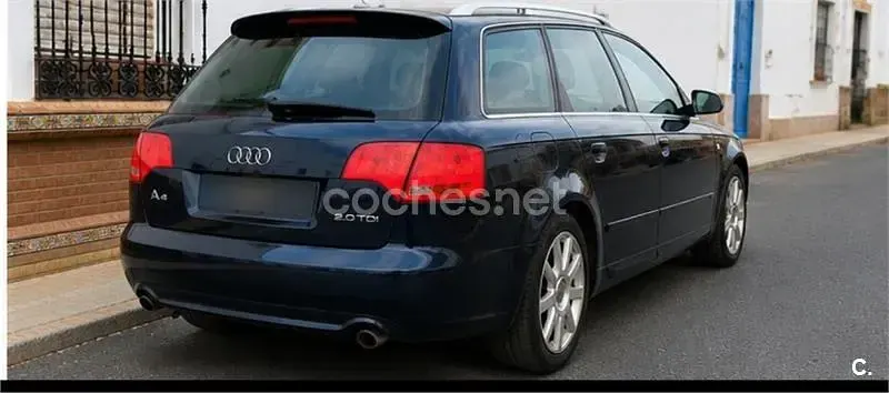 Usado Audi A4 170 CV (125 kW) 2007 Negro Familiar