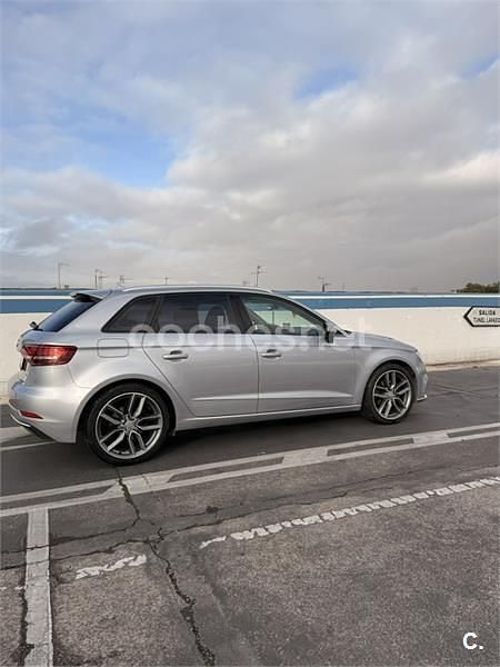 Usado Audi A3 150 CV (110 kW) 2017 Gris / plata Berlina