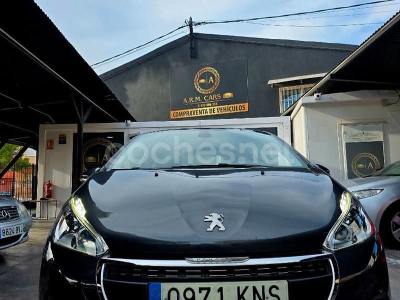 Gris / plata Usado 2018 Peugeot 208 Signature Sky Utilitario | 5995 € (Buen precio) - Imagen 1/4