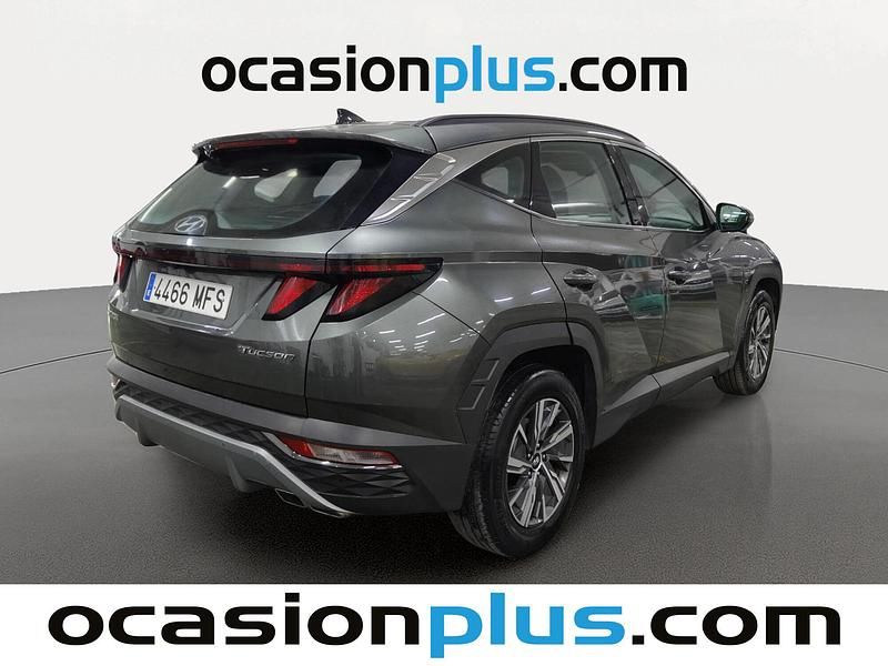 Usado Hyundai Tucson 115 CV (84 kW) 2023 Gris / plata SUV