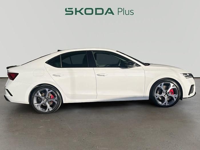 Usado Skoda Octavia RS 245 CV (180 kW) 2021 Blanco