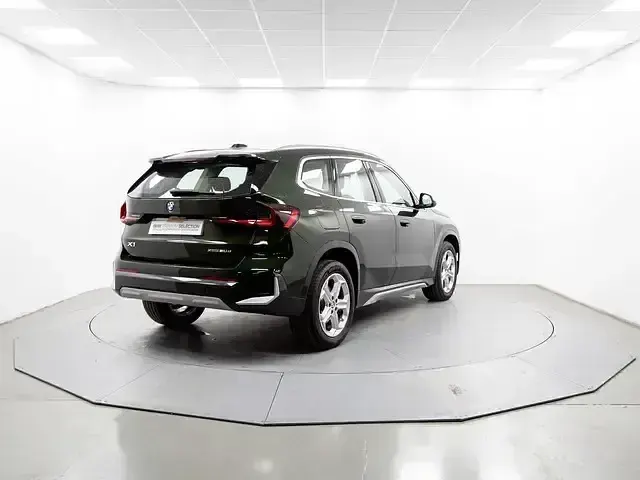 Używany BMW X1 Comfort Edition 163 KM (119 kW) 2024 Zielony SUV