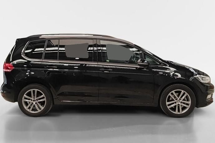 Usado VW Touran 150 CV (110 kW) 2025 Monovolumen
