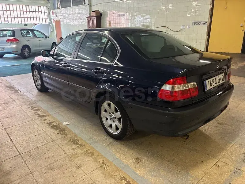 Usado BMW 318 143 CV (105 kW) 2002 Azul Berlina