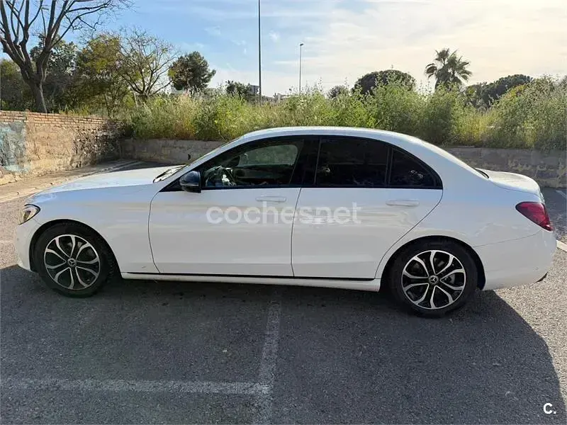 Usado Mercedes C220 170 CV (125 kW) 2018 Blanco Berlina
