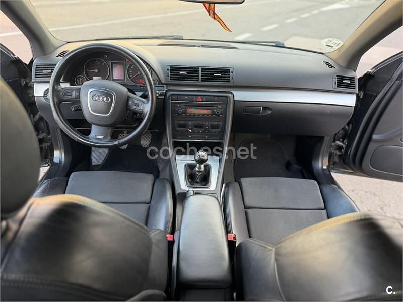 Usado Audi A4 140 CV (102 kW) 2006 Negro Berlina