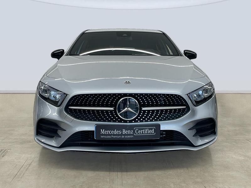 Usado Mercedes A180 136 CV (100 kW) 2022 Gris plata