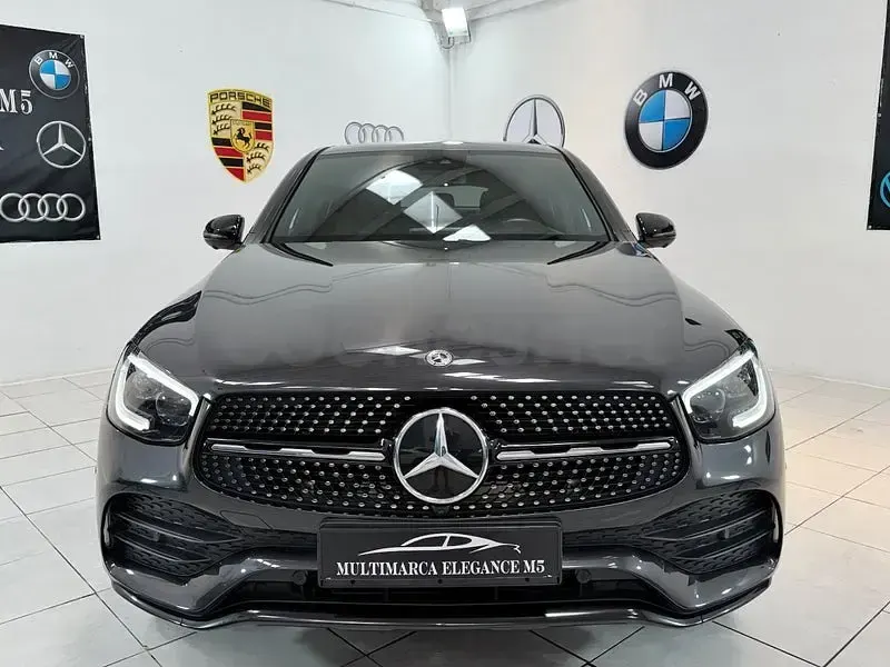 Usado Mercedes GLC300e 306 CV (225 kW) 2021 Gris / plata SUV