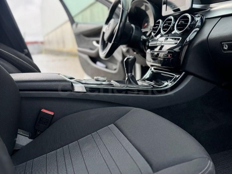 Usado Mercedes C200 Elegance 136 CV (100 kW) 2015 Gris / plata Familiar