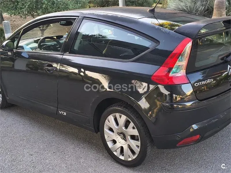 Usado Citroën C4 VTR Sport 110 CV (80 kW) 2006 Negro Berlina