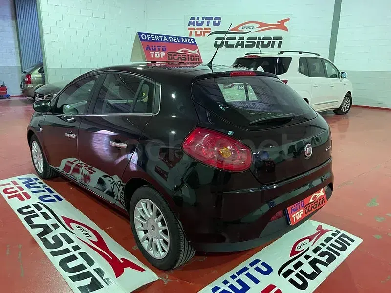 Usado Fiat Bravo Emotion 105 CV (77 kW) 2010 Negro Utilitario