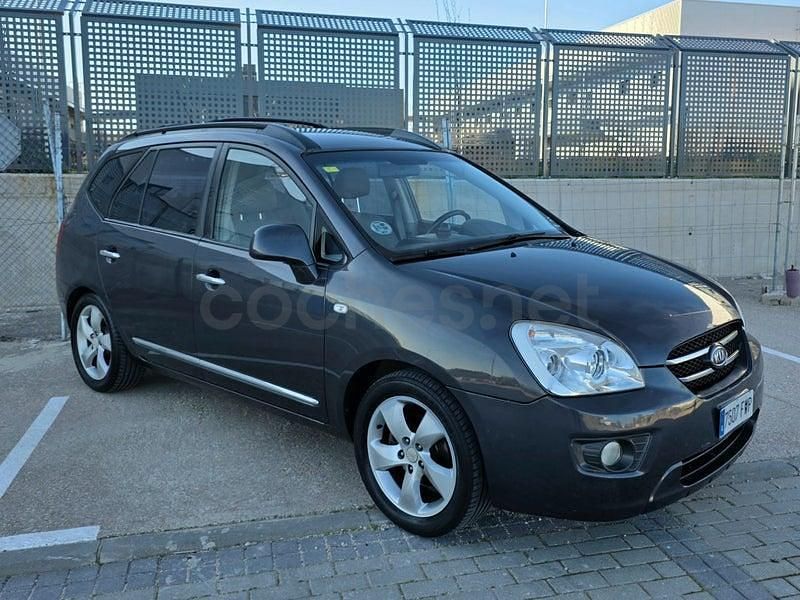 Usado Kia Carens 140 CV (102 kW) 2007 Negro Monovolumen