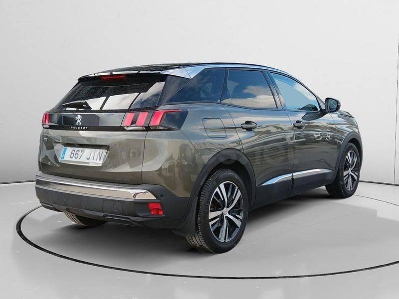 Usado Peugeot 3008 Allure 120 CV (88 kW) 2016 Gris / plata SUV