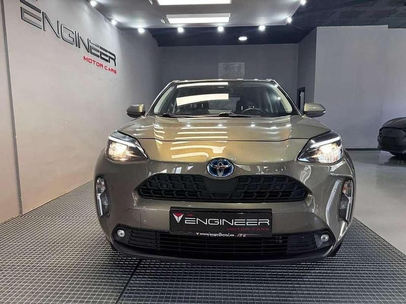 Usado Toyota Yaris Cross Business Edition 116 CV (85 kW) 2022 Verde SUV