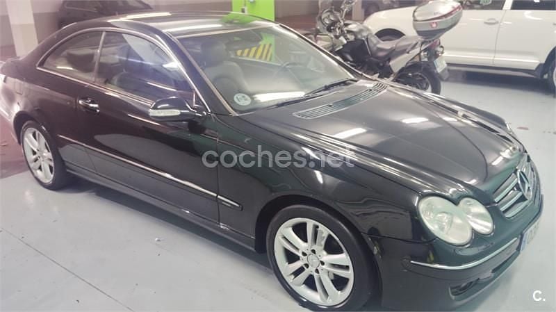 Usado Mercedes CLK220 Avantgarde 150 CV (110 kW) 2006 Negro Coupe