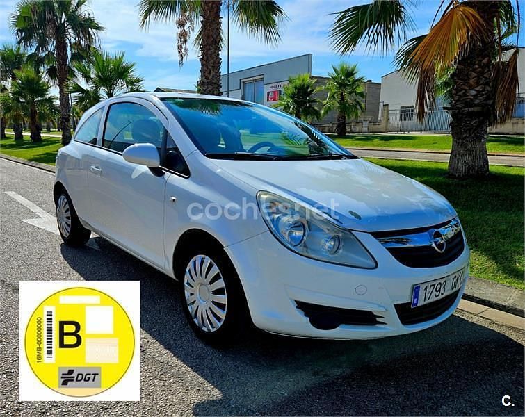 Blanco Usado 2008 Opel Corsa Sport Berlina | 2300 € (Buen precio) - Imagen 1/4