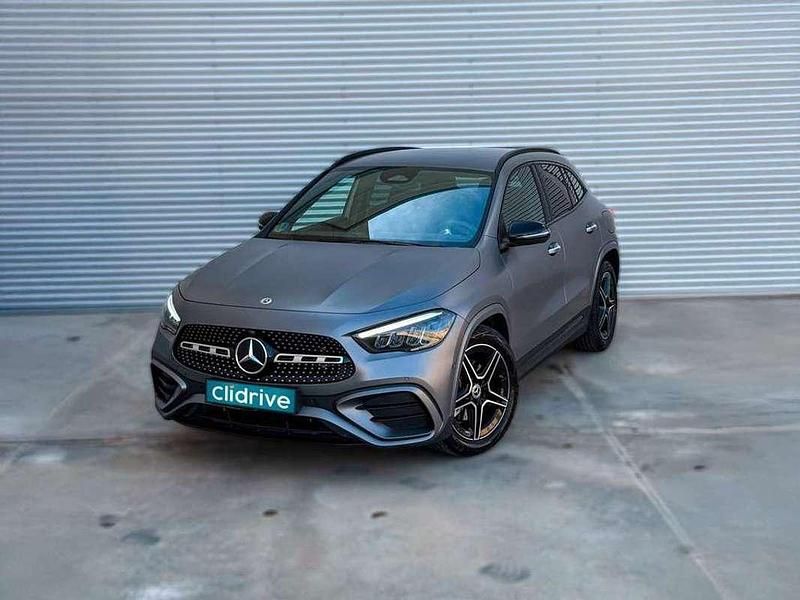 Usado Mercedes GLA200 163 CV (119 kW) 2024 Gris SUV