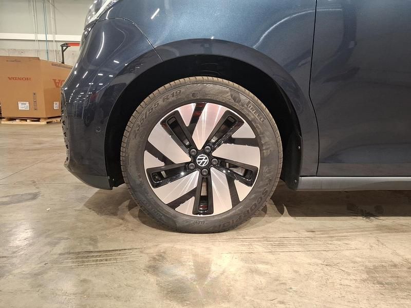 Usado VW ID. Buzz Pro 210 kW (286 CV) 2026 Starlight blue metalizado Monovolumen