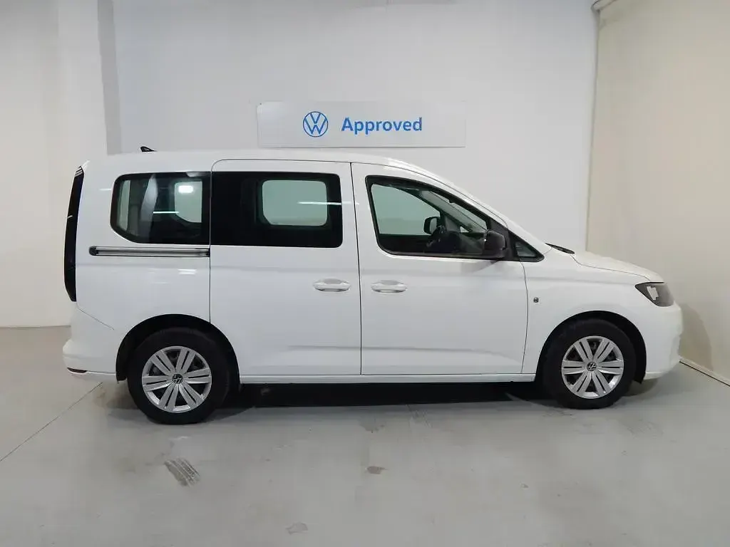 Usado VW Caddy 102 CV (75 kW) 2021 Blanco Monovolumen
