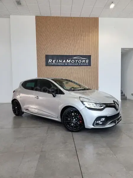 Usado Renault Clio IV Trophy 220 CV (161 kW) 2017 Gris / plata Berlina