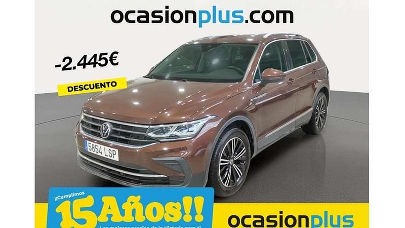 Marrón Usado 2021 VW Tiguan Life SUV | 24.455 € (Buen precio) - Imagen 1/4