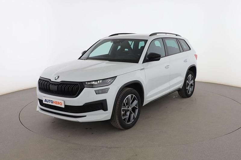 Blanco Usado 2023 Skoda Kodiaq SportLine SUV | 34.199 € (Un poco caro) - Imagen 1/3