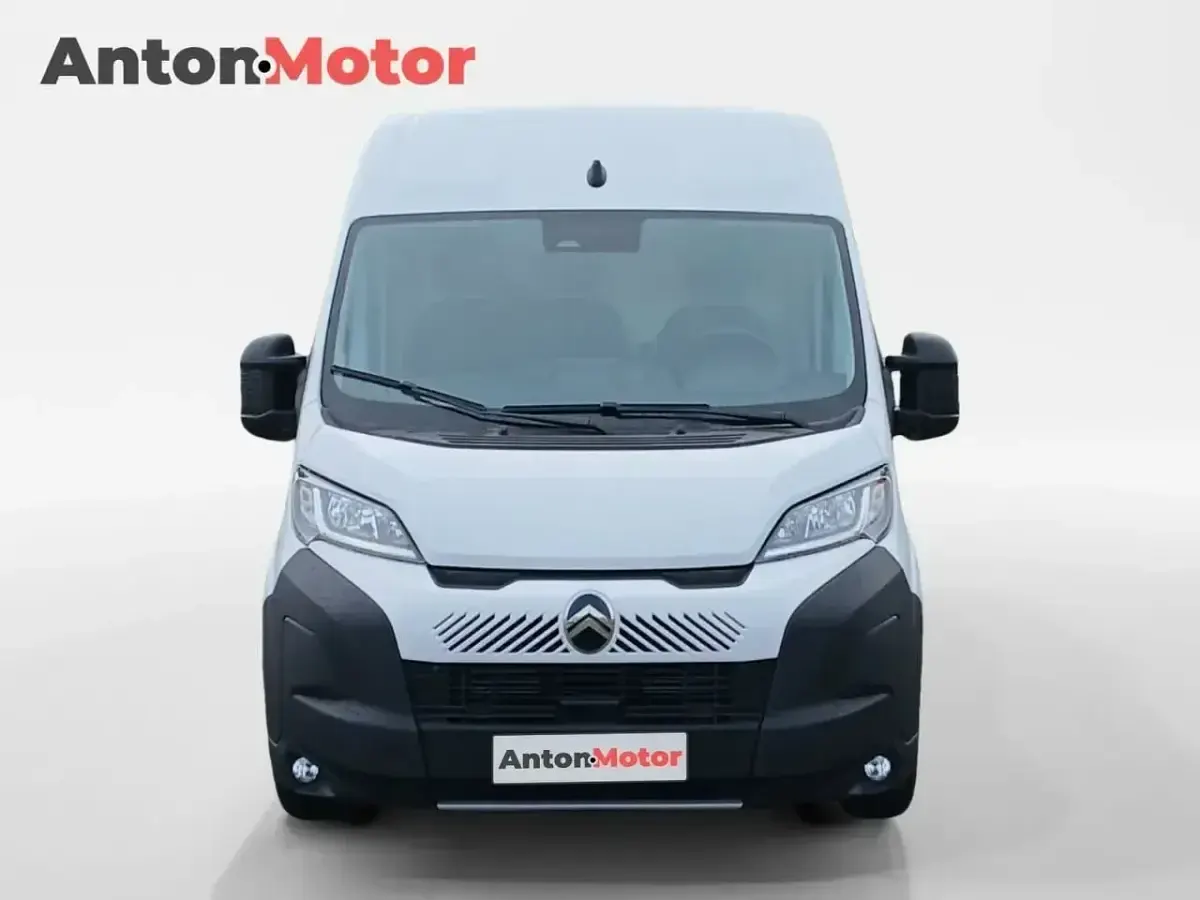 Usado Citroën Jumper 140 CV (102 kW) 2024 Blanco Monovolumen
