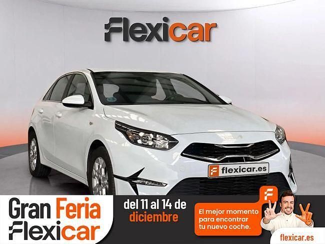 Blanco Usado 2022 Kia Ceed Utilitario | 14.490 € (Precio justo) - Imagen 1/4