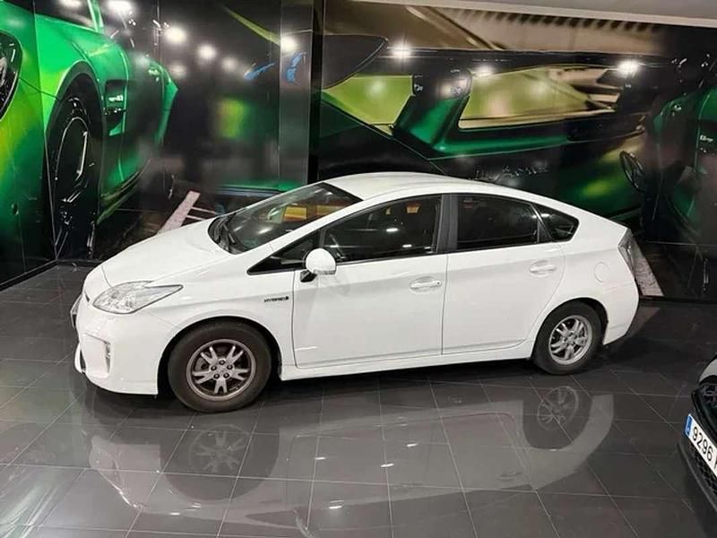 Blanco Usado 2012 Toyota Prius Advance Utilitario | 6300 € (Precio justo) - Imagen 1/4