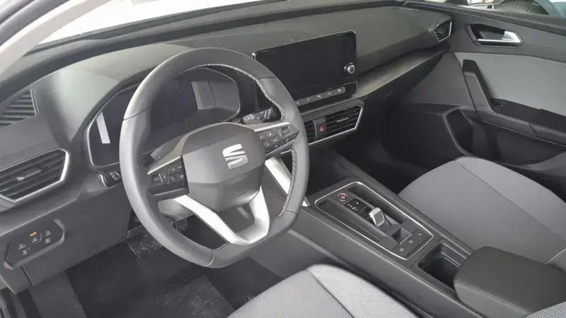 Usado Seat Leon ST Style 110 CV (80 kW) 2024 Familiar
