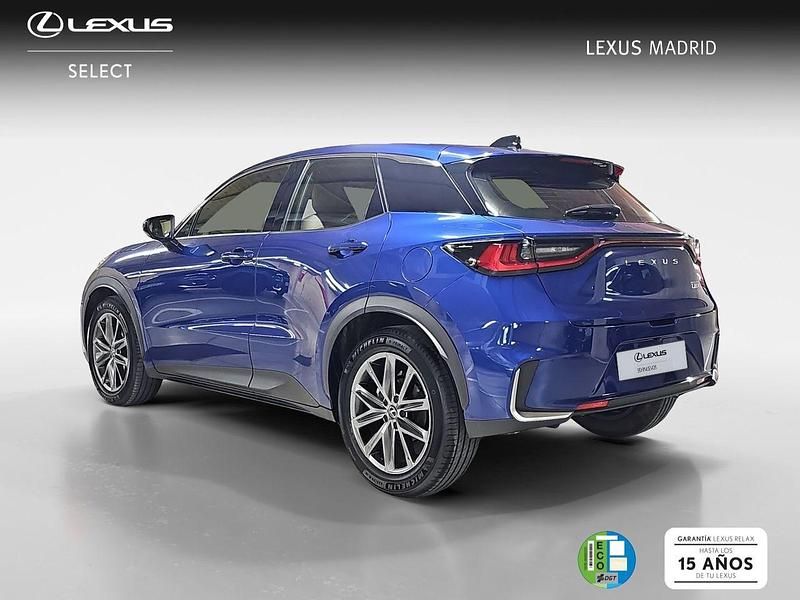 Usado Lexus LBX 136 CV (100 kW) 2025 Azul SUV
