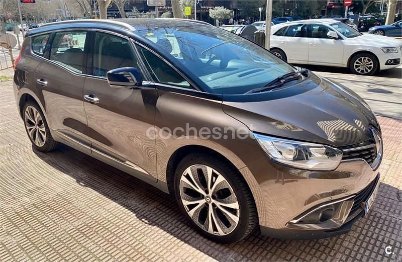Usado Renault Grand Scénic IV Zen 140 CV (102 kW) 2018 Marrón Monovolumen
