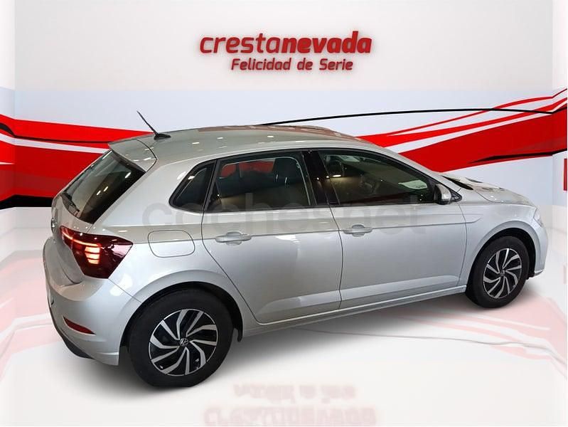 Usado VW Polo Life 95 CV (69 kW) 2021 Gris / plata Berlina