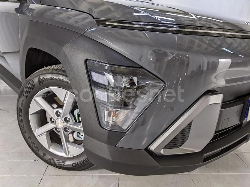 Nuevo Hyundai Kona 100 CV (73 kW) 2025 Gris / plata SUV