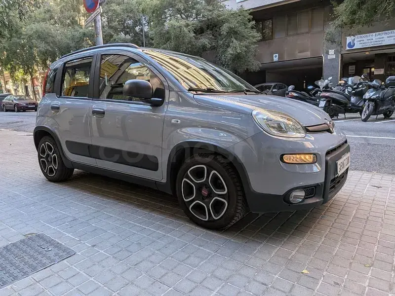 Usado Fiat Panda City Life 70 CV (51 kW) 2022 Gris / plata Utilitario