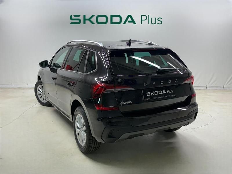 Usado Skoda Kamiq Selection 115 CV (84 kW) 2025 Negro SUV