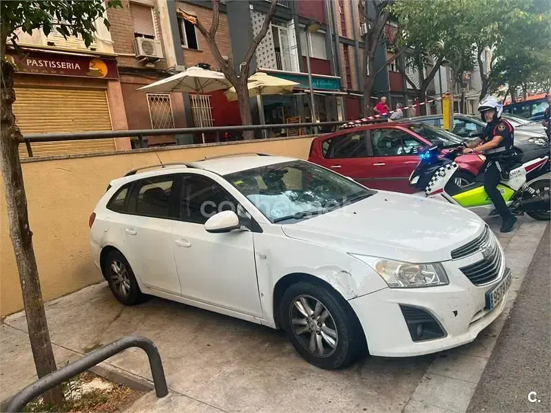 Usado Chevrolet Cruze LT 163 CV (119 kW) 2013 Blanco Familiar