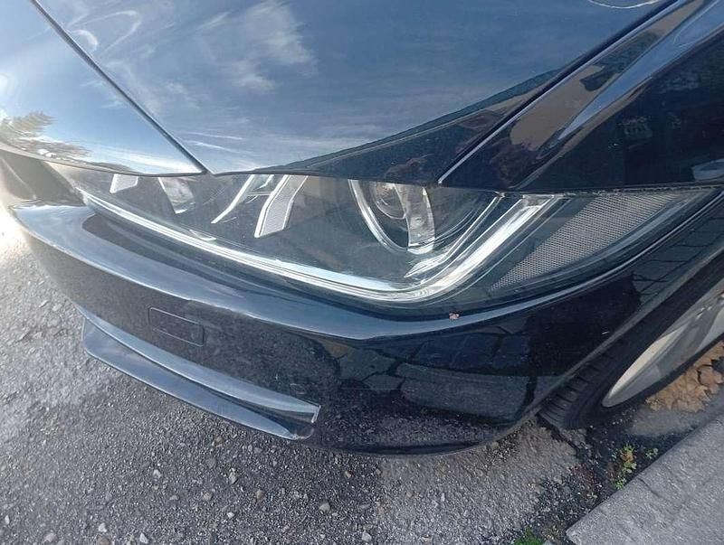 Usado Jaguar XE Pure 179 CV (131 kW) 2016 Negro Berlina