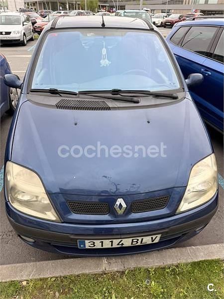 Usado Renault Scénic Dynamique 120 CV (88 kW) 2003 Azul Monovolumen