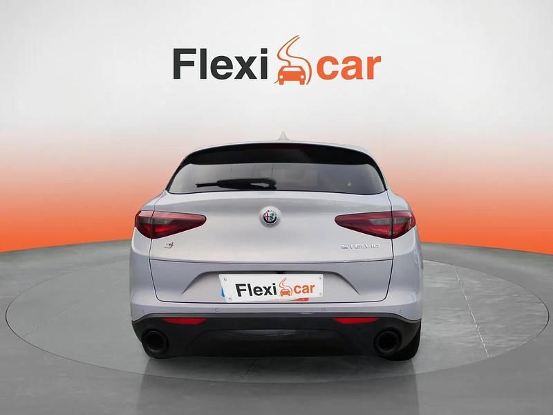 Usado Alfa Romeo Stelvio Sprint 190 CV (139 kW) 2022 Gris SUV