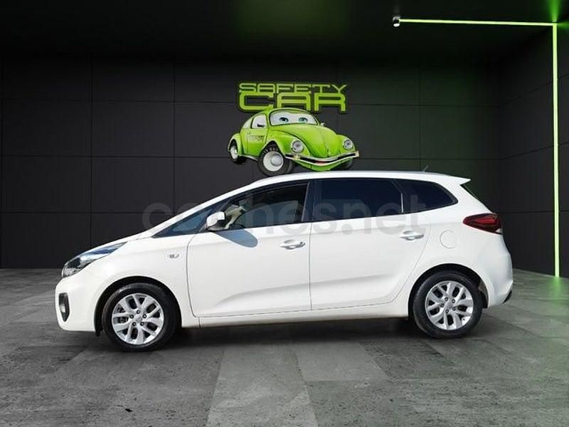 Usado Kia Carens 115 CV (84 kW) 2018 Blanco Monovolumen