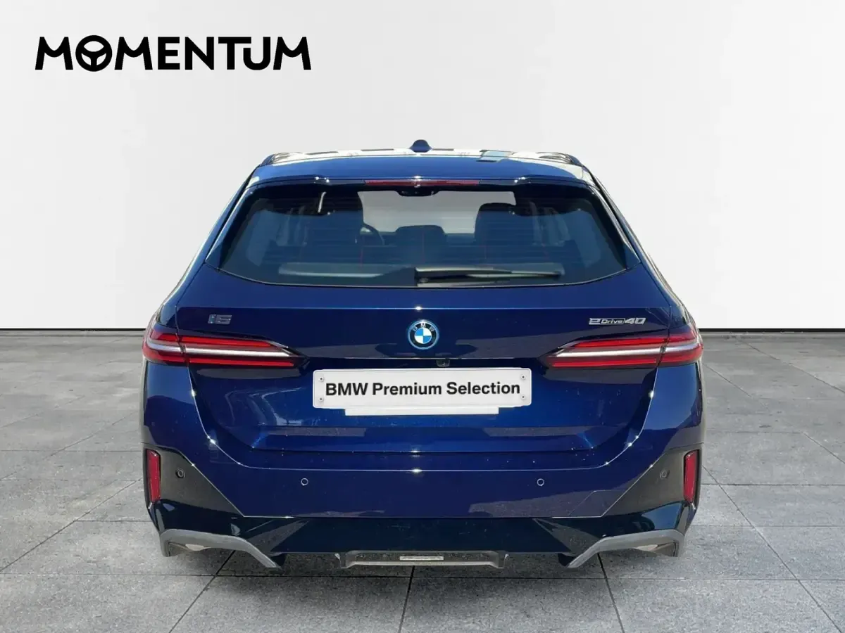Usado BMW i5 Comfort Edition 289 kW (394 CV) 2025 Azul Familiar