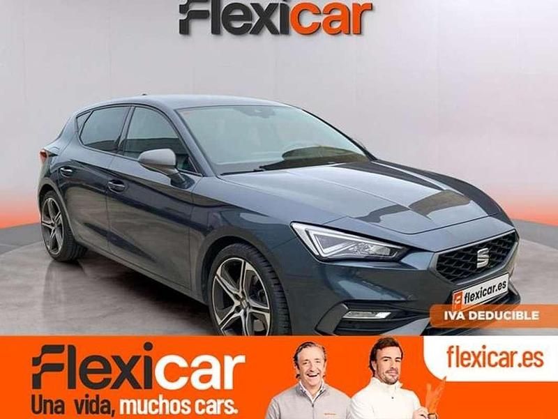 Usado Seat Leon FR 150 CV (110 kW) 2021 Gris Berlina