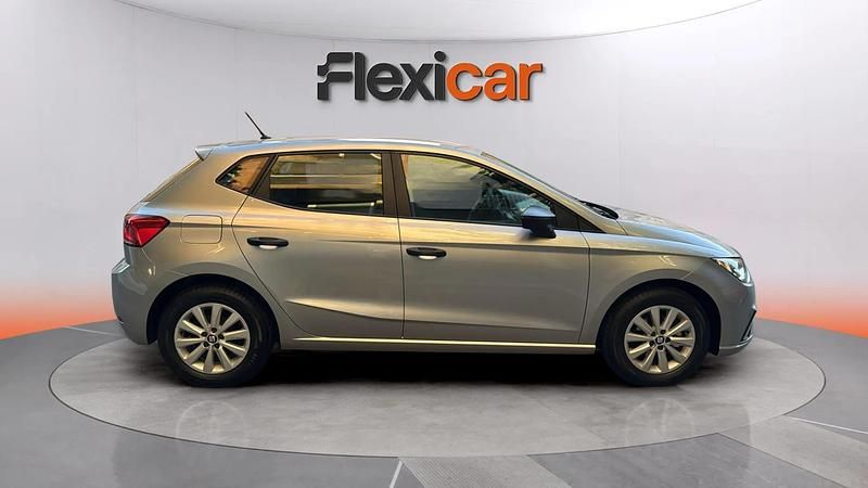 Usado Seat Ibiza Reference 80 CV (58 kW) 2020 Gris Utilitario