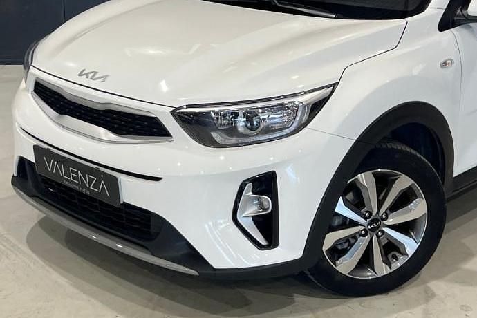 Usado Kia Stonic 85 CV (62 kW) 2023 SUV