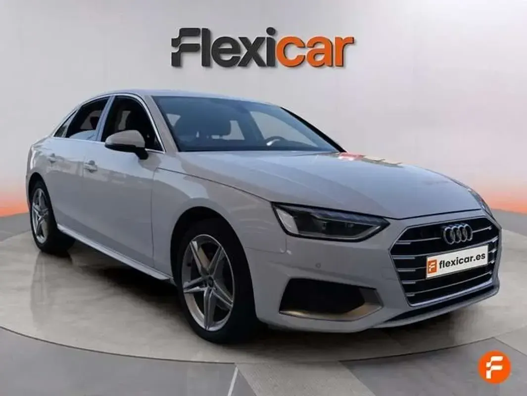 Usado Audi A4 Advanced Plus 163 CV (119 kW) 2024 Blanco Familiar