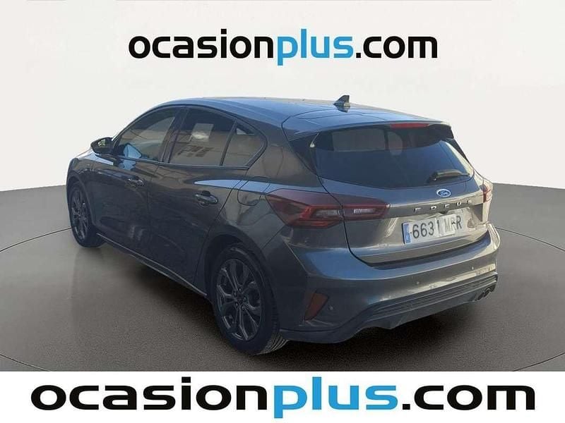 Usado Ford Focus ST-Line 155 CV (114 kW) 2024 Gris Utilitario