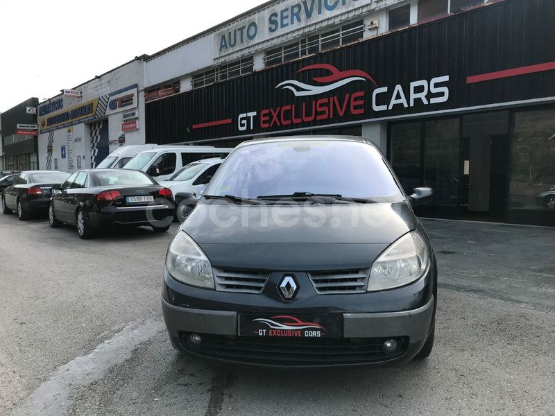 Negro Usado 2007 Renault Scénic II Dynamique Monovolumen | 3490 € (Caro) - Imagen 1/4