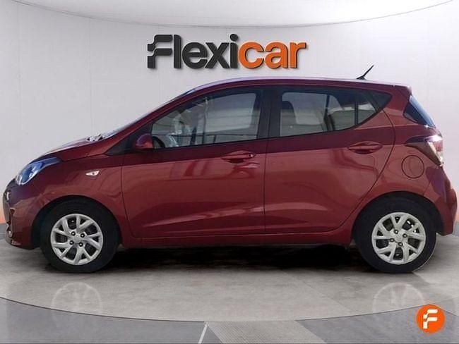 Usado Hyundai i10 GO! 66 CV (48 kW) 2018 Rojo Utilitario